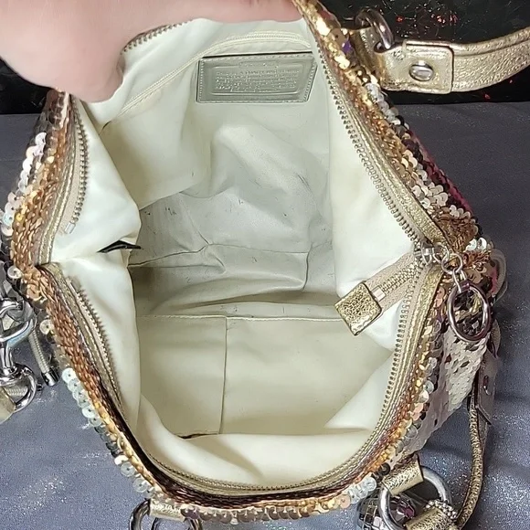 Coach RARE Y2k Vintage XL Gold Sequin 'Spotlight' Disco Purse 15383 - Picture 11 of 13